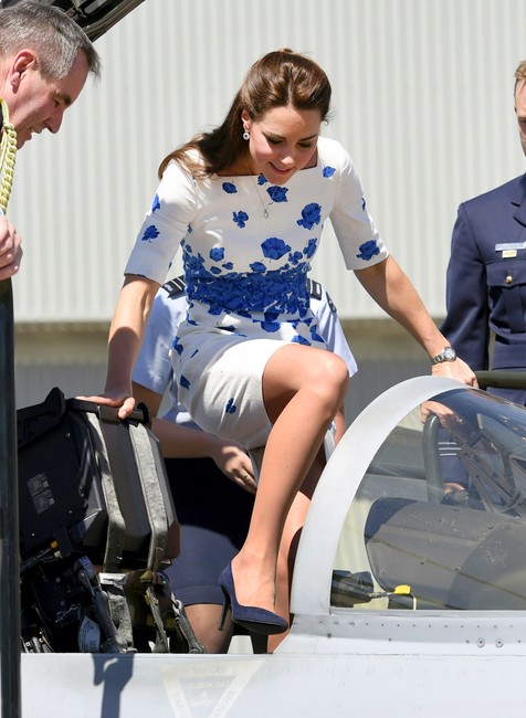 Kate Middleton nastupuje do stíhačky