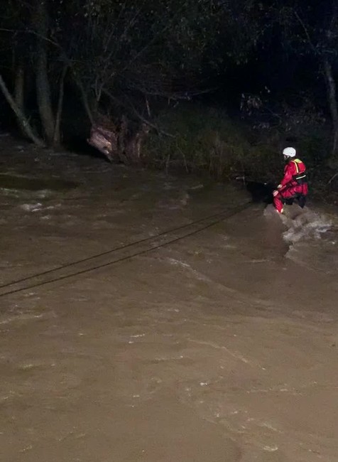 [multi] Tragický deň sa neskončil. Rozvodnená rieka so sebou strhla tri ženy 5791