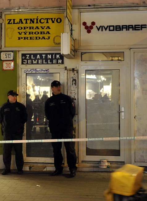 Bratislava Obchodná ulica streľba 1