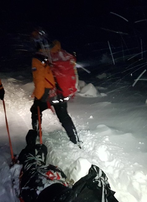 V masíve Lomnického štítu vyhasol život dvojice horolezcov