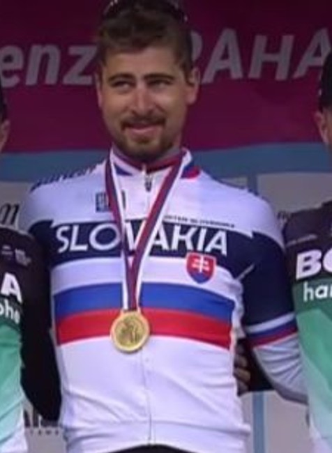 Saganovci a Kolar na stupnoch vitazov MSR.jpg