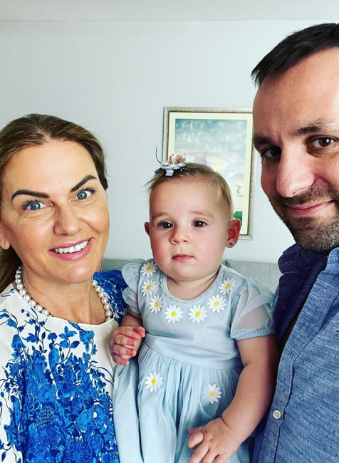 Monika Beňová s rodinou