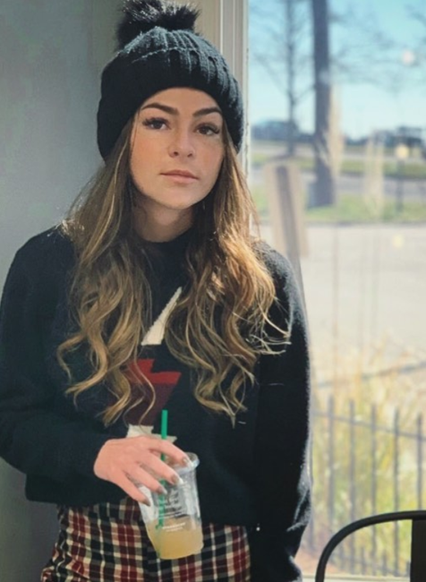 Screenshot_2020-05-04 Cady Groves ( cadygroves) • Fotky a videá na Instagrame(4)