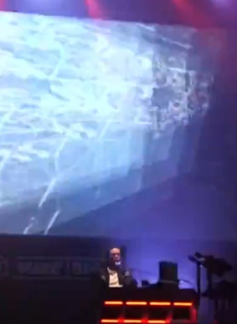 Neovláda ruky ani nohy, napriek tomu zabáva ľudí. Výnimočný DJ mieri až na olympiádu