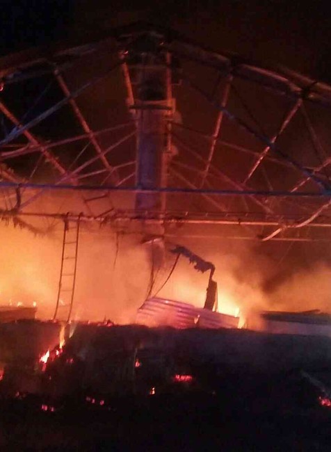 V nitrianskej hale vypukol obrovský požiar. Zahynulo približne 6- tisíc kusov hydiny