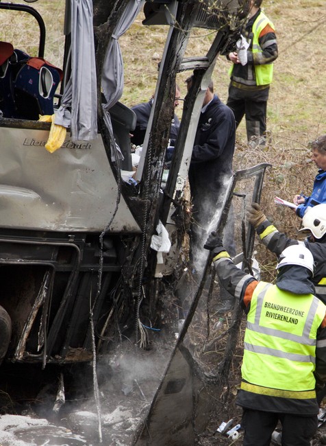 Autobus nehoda havária Belgicko zničené záchranári