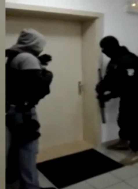 VIDEO: NAKA od rana zasahuje v prípade daňových podvodov 