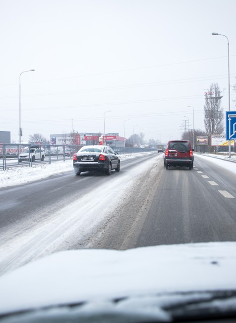 FOTO: Kolaps dopravy v Bratislave. Problémy majú aj linky MHD