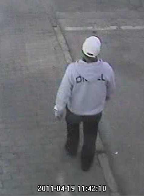 Páchateľ pri lúpeži vo Volksbank v Dunajskej Strede