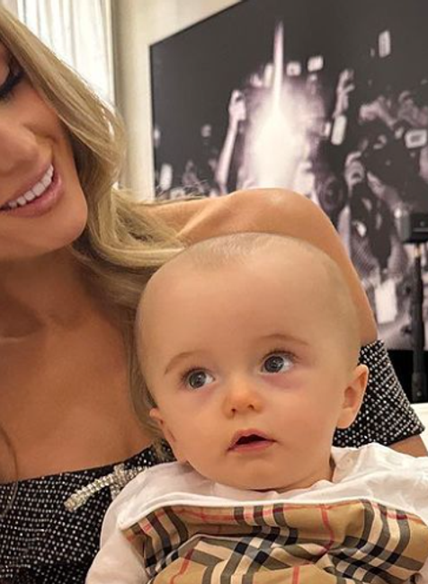 Paris Hilton so synom