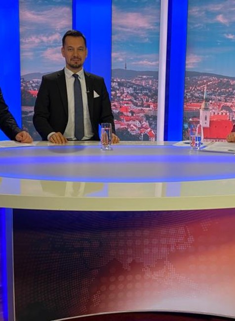 Analýzy Na hrane s Jurajom Šeligom a Jurajom Krúpom