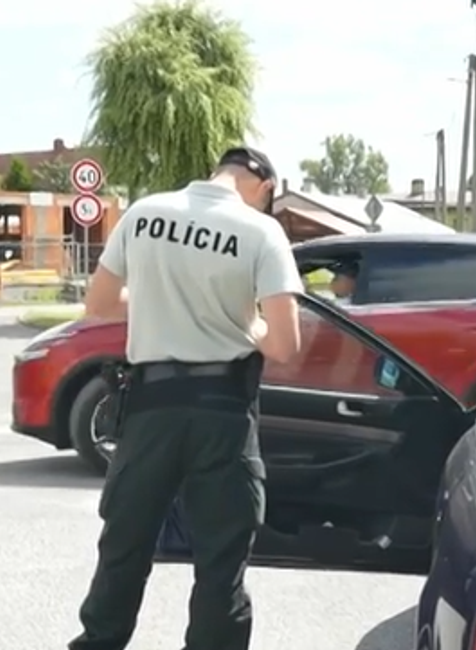 policia pri aute