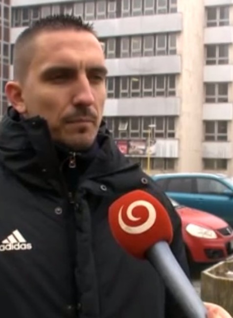 Po páde zomrel