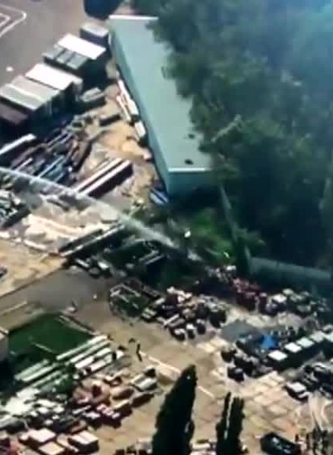 [multi] Výbuch v skladoch 13921