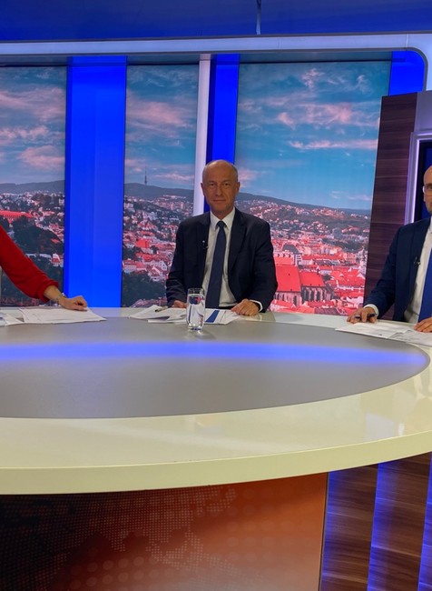 Analýzy Na hrane s Karlom Hirmanom s Karolom Galekom