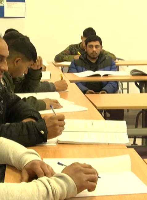 Všetci prepadli, školu zrušia.