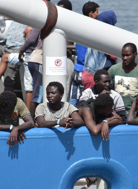 Taliansko kolabuje pod náporom migrantov.jpg