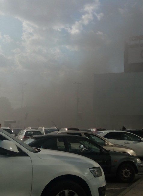 Dym, nákupné centrum