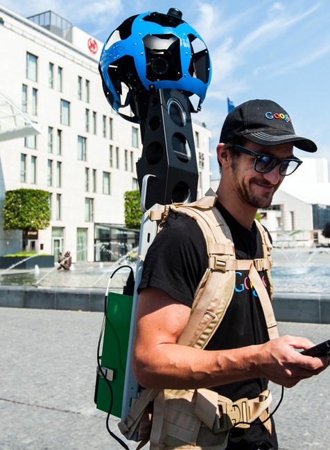 Google trojkolka batoh 1