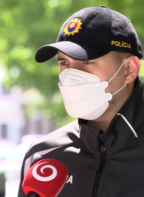 [multi] Bodnuta zena 8752