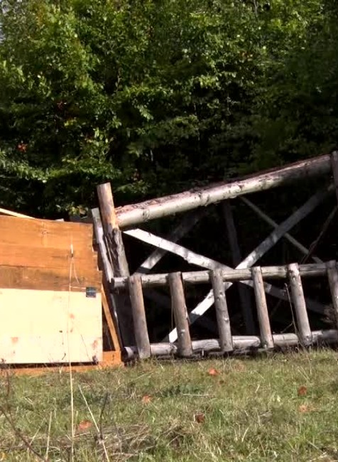 Nepríjemné prekvapenie pre prievidzských poľovníkov. Vandal im zničil posedy za 7000 eur