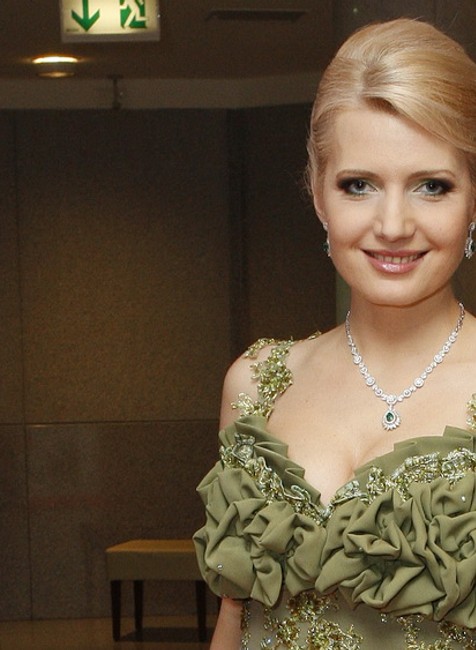 Aneta Parišková, moderátorka TV JOJ, vo večerných šatách