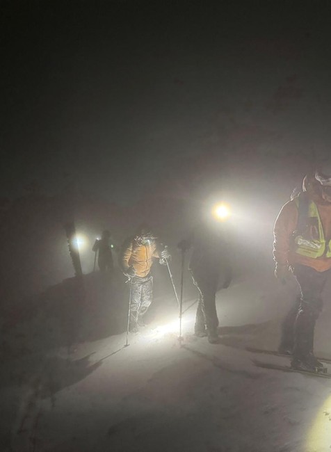 Štvorica turistov uviazla na hrebeni Nízkych Tatier