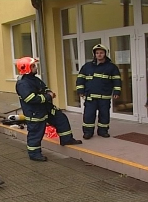 hasici zachranari pred zakladna skola spissky stvrtok