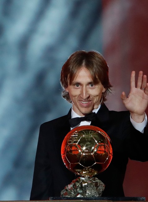 Luka Modrič získal cenu Zlatá lopta 2018