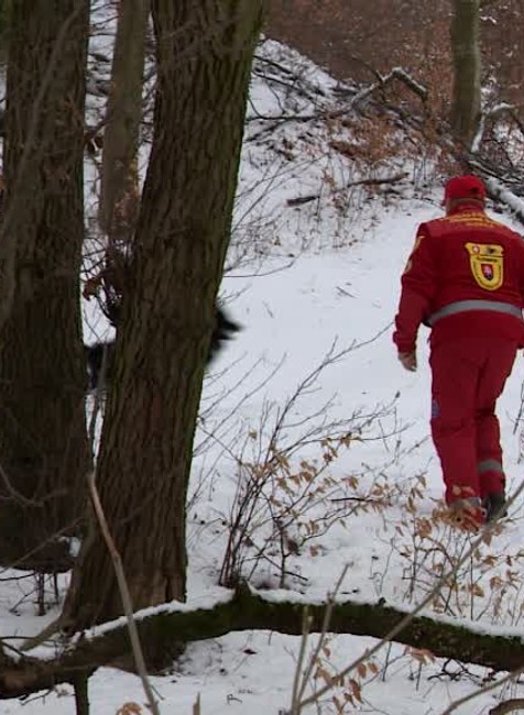 [multi] Boj s časom. Polícia a rodina pátrajú po nezvestnom invalidnom dôchodcovi 2396