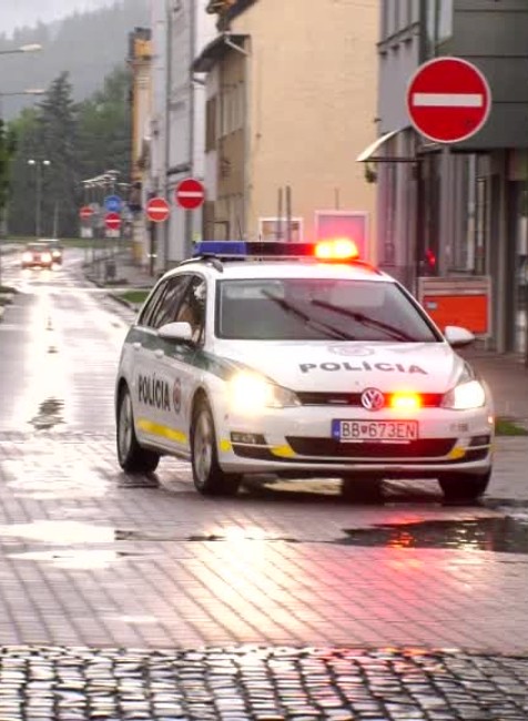 Na benzínke chcel platiť falošnými bankovkami z Číny. Zamestnankyňa mu na to neskočila