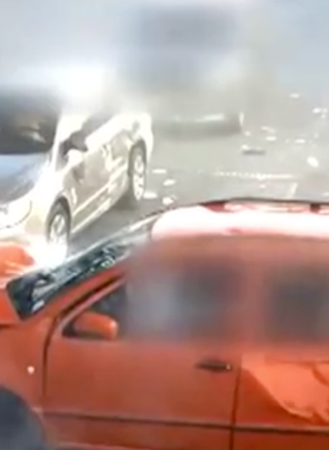 Hrozivo vyzerajúca nehoda na čerpacej stanici