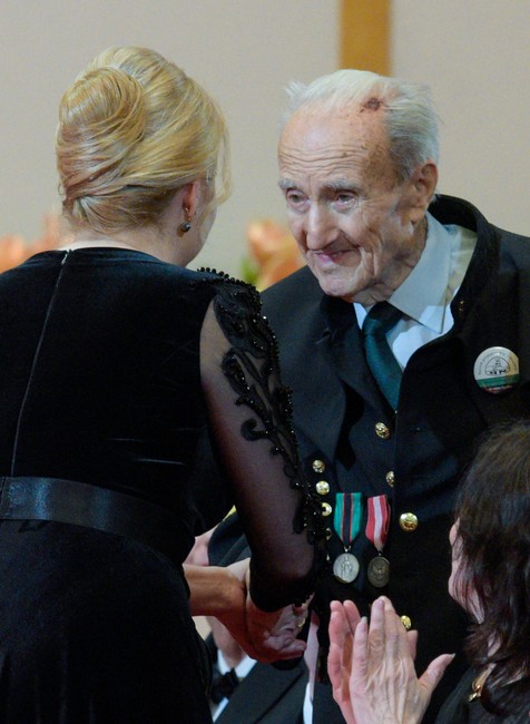 Udeľovanie štátnych vyznamenaní