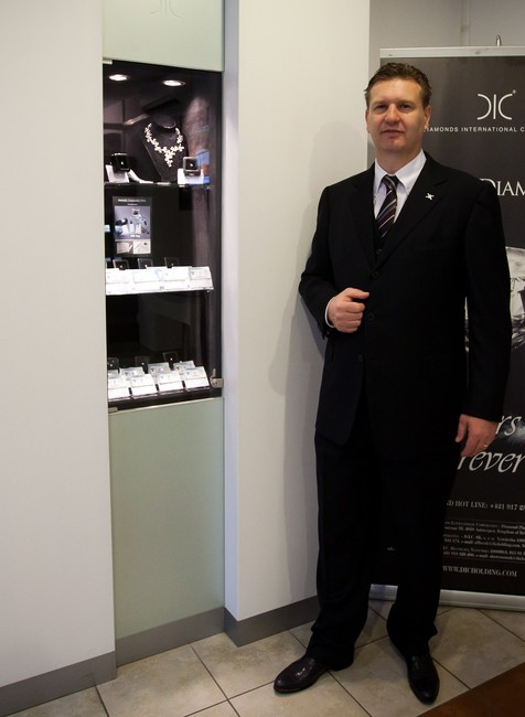 Výstava diamantov Přemysl Synek