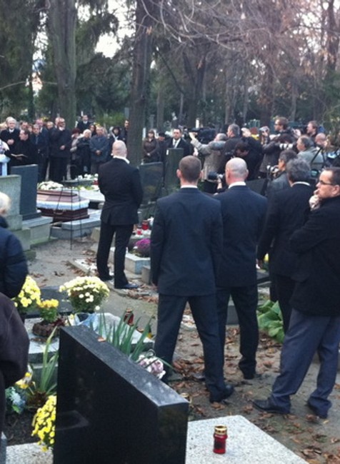 Telo Ernesta Valka ukladajú do rodinnej hrobky