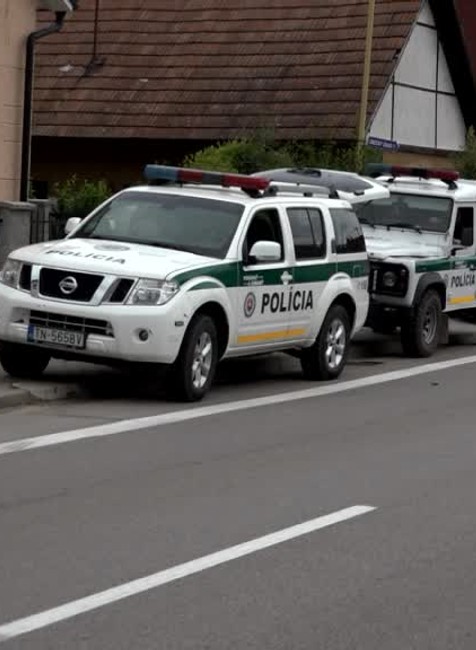 [multi] Po streľbe v Púchove jeden mŕtvy a dvaja zranení. Polícia strelca už chytila 1452