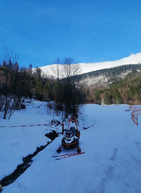 Tragická nehoda na Chopku. Zrážku lyžiarov jeden neprežil