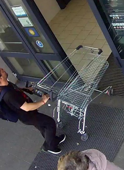 Polícia pátra po mužovi