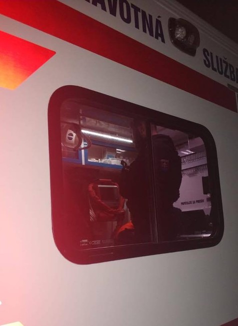 Svoj život sa rozhodol ukončiť na Starom moste. Policajti za mužom neváhali skočiť