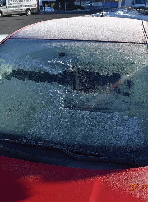 Takto "maskovaný" išiel na cesty: Veď ta to iba na pumpu!