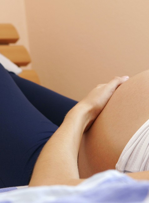 Tehotná žena bruško ilustračná