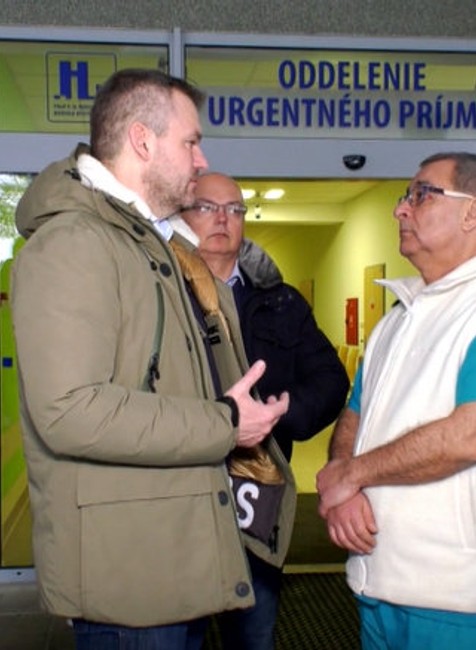 Premiér Pellegrini bol na Štedrý deň v rukách lekárov