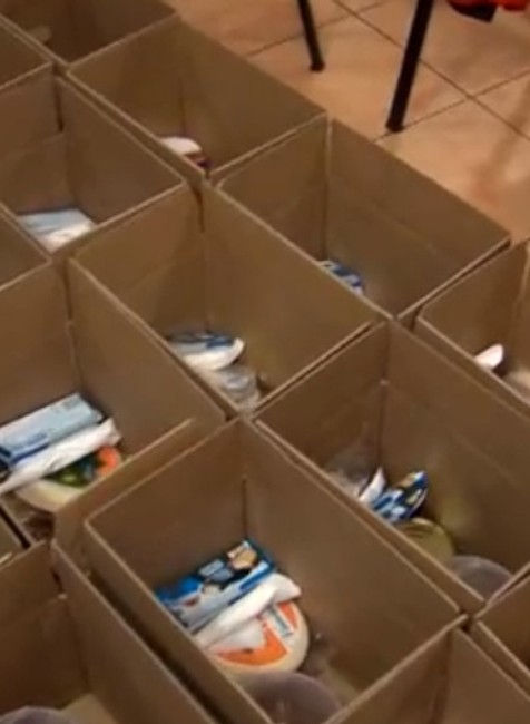 Na fare pripravili kapustnicu a štedrovečerné balíčky pre bezdomovcov. Ich reakcie chytajú za srdce