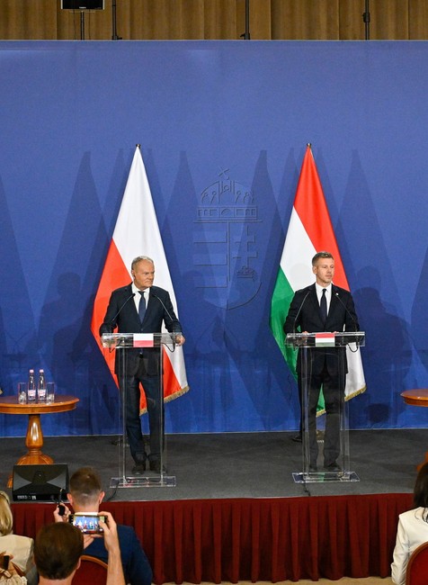 Robert Fico (Slovensko), Péter Magyar (Maďarsko), Donald Tusk (Poľsko) a Andrej Babiš (Česko)