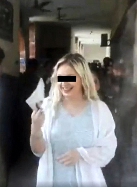 Pretože je cudzinka, chovajú sa k nej lepšie, tvrdí Tereza 