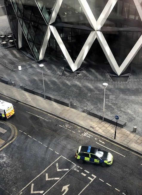 Londýn bombová hrozba 4