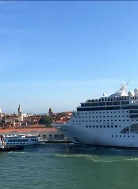 [multi] Benátky - zákaz lodí 7915