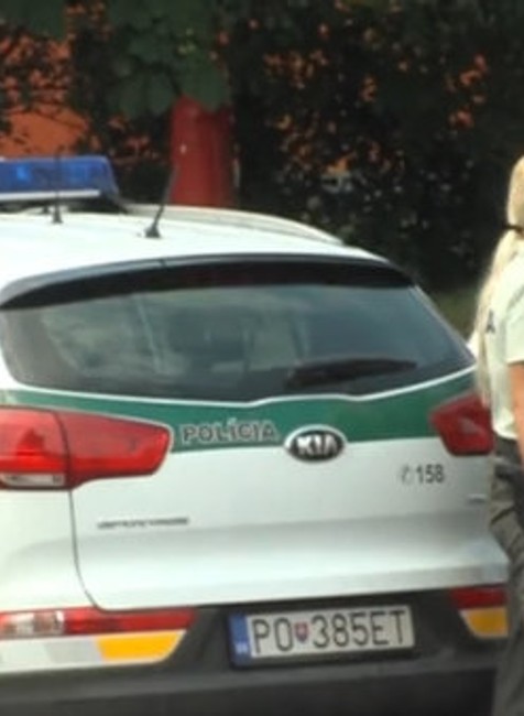 Muž (71) sa manželke aj synovi dlhé roky vyhrážal smrťou. 