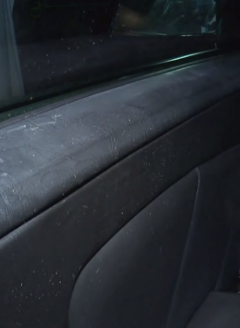 otváranie dverí na aute