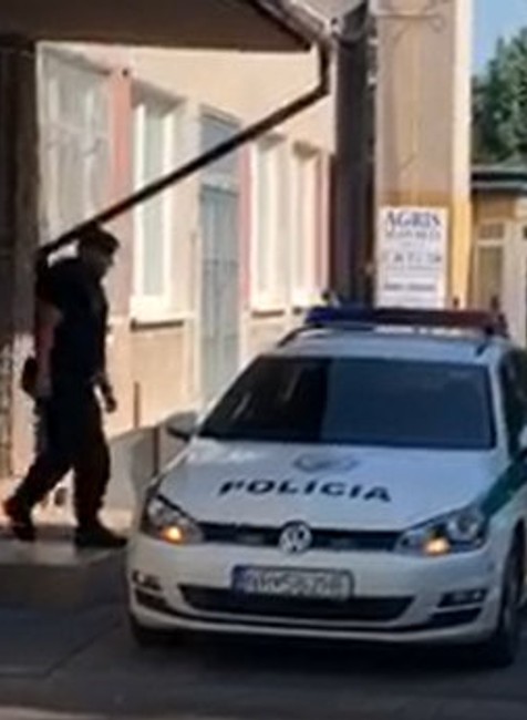 Zsuzsová vypovedala na NAKA v kauze nedovoleného ozbrojovania. Vinu odmieta